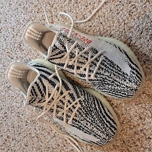 Adidas Yeezy zebra sz US 10 1/2 Run small (US 10 true sz)